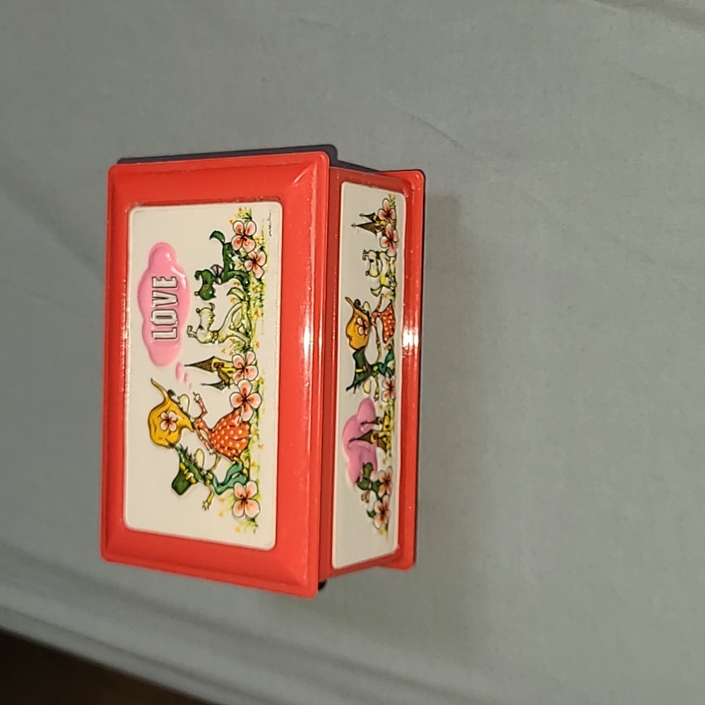Vintage Lady Mate Musical Jewlery Box